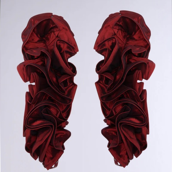 SPREAD YOUR WINGS ARM SLEEVES - O/S - Picture 2 of 2